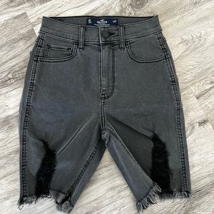 Hollister Ultra High-Rise Bermuda Short